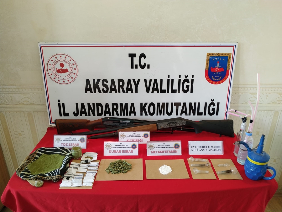 Sultanhanı ilçesinde 3 adrese uyuşturucu operasyonu: 5 gözaltı