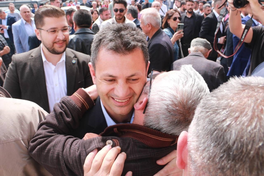 Ertürk: Sizlerin hakkını yiyen kim varsa hesap soracağız