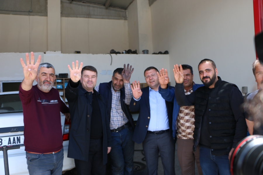Sinan Özkan: Eser ve siyaset hizmetiyle bugünlere geldik