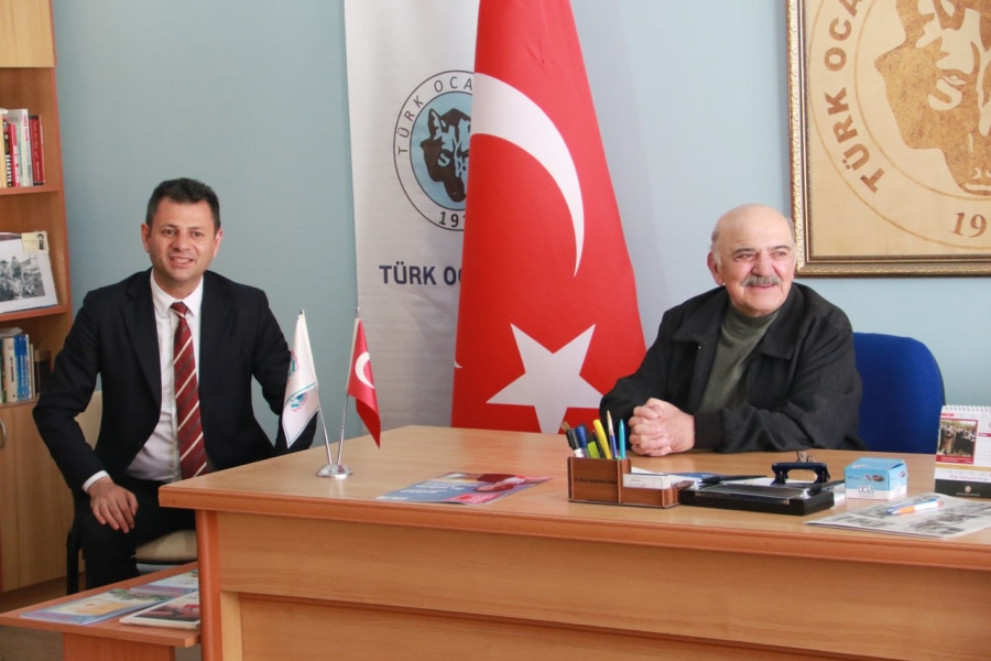 Ertürk, ülkücü camianın efsane isimlerini ziyaret etti 