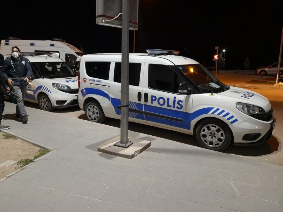 Tartıştığı kişiyi göğsünden bıçakladı 