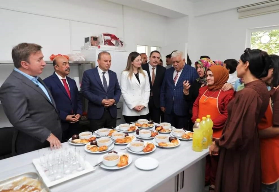 Aile Destek Merkezinde sertifikalı eğitimlere katılan kadınlar meslek sahibi oluyor