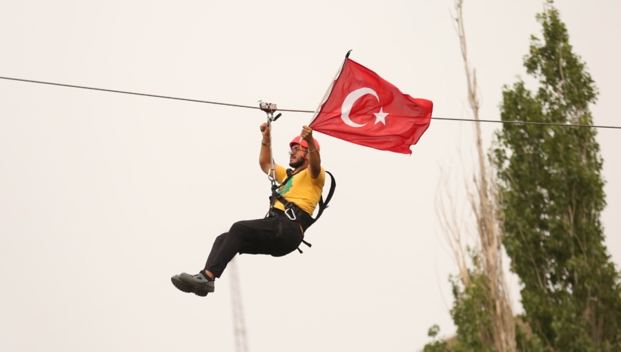 Macera ve aksiyon parkı açıldı 