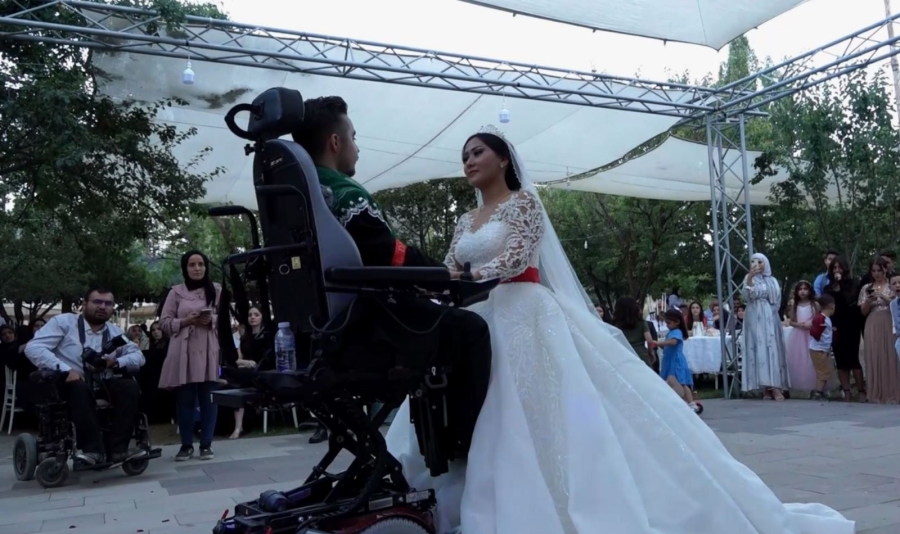 Filipinli gelinin aşkı engelleri aştı 