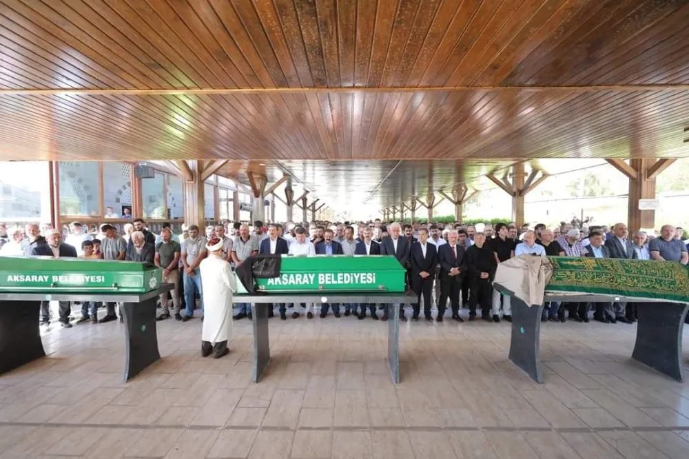 Yangında hayatını kaybeden 4 yaşındaki çocuk defnedildi 