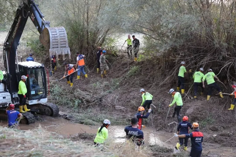 Selde kaybolan Asel bebeğin cansız bedenine ulaşıldı