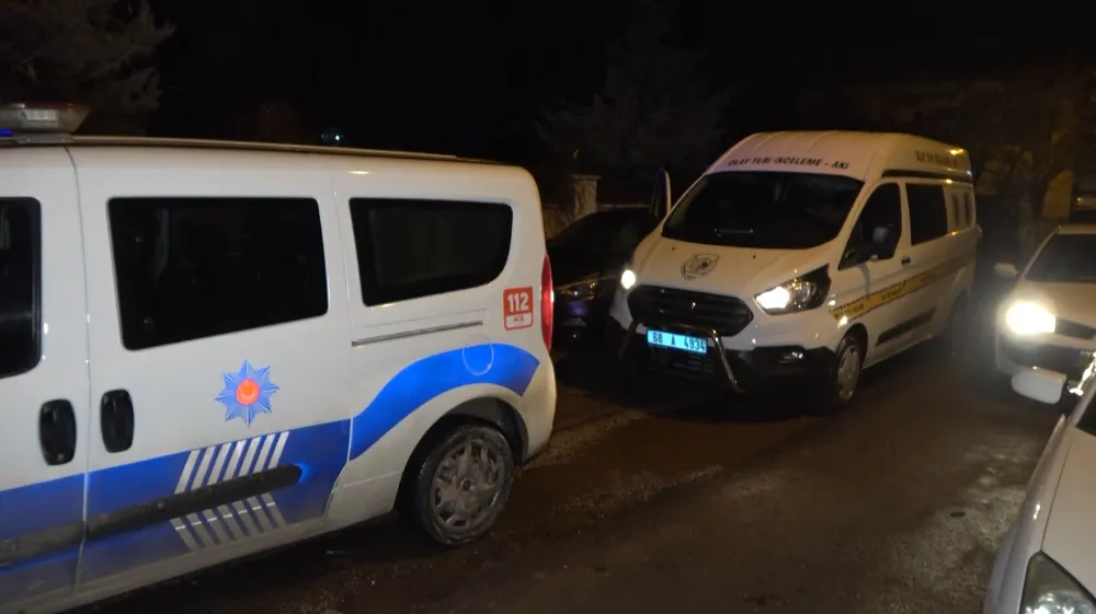 Torunu ile tartışan kişileri ayırmak istedi; pompalı tüfekle yaralandı
