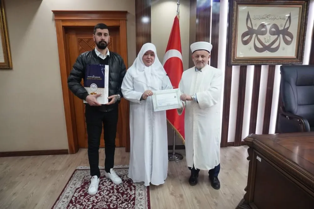 Meksika Asıllı Genç Kadın Aksaray’da Müslüman Oldu