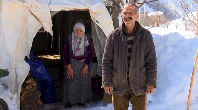 Köyde erzakı tükenen aile, 112