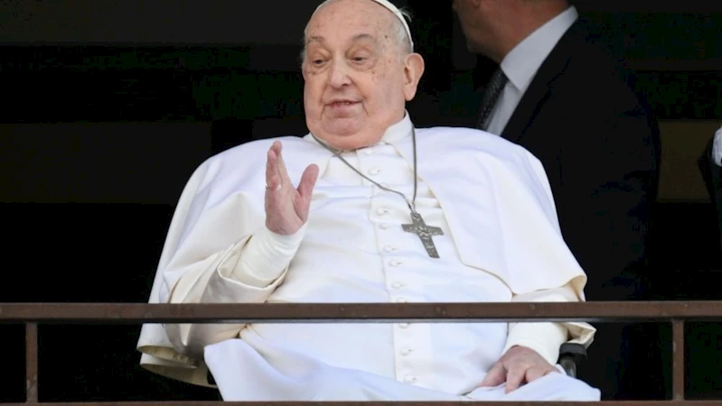 Papa Francis, 5 hafta sonra ilk kez hastanede görüntülendi