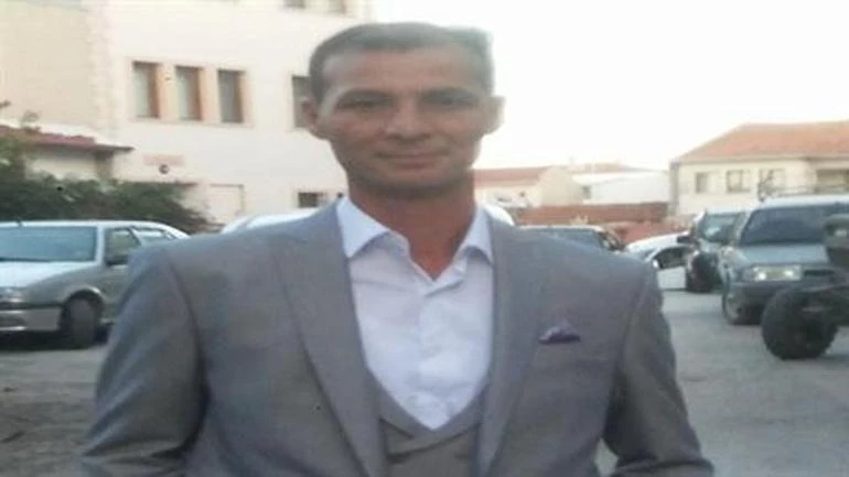 Kapı önüne ayakkabı koyan komşusunu aracıyla ezip, bıçaklayarak öldüren sanığa müebbet hapis