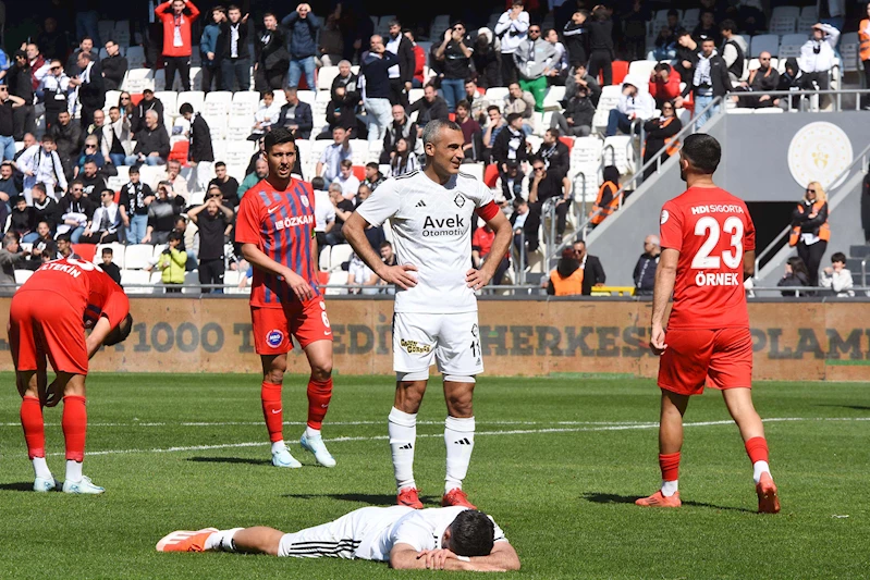 Altay fırsat tepti