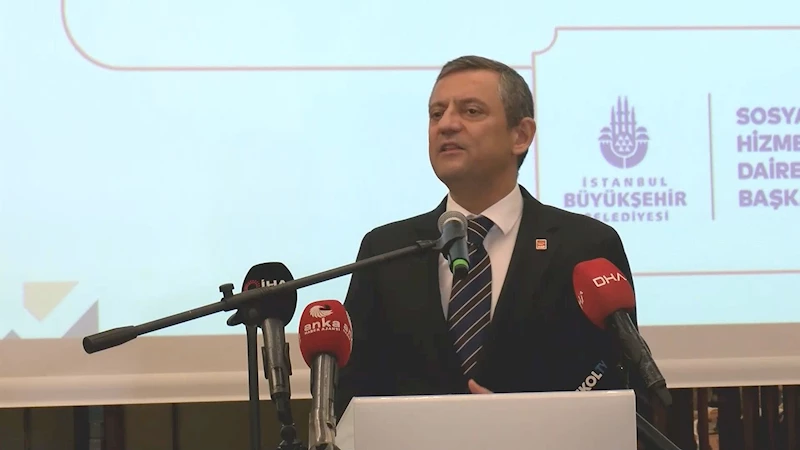 İstanbul - Özgür Özel, şehit aileleri ve gazilerle iftar programına katıldı
