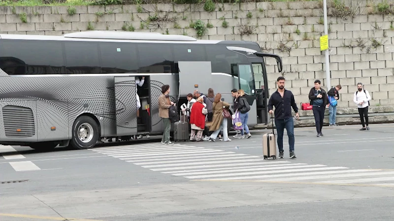 İstanbul - 15 Temmuz Demokrasi Otogarında bayram yoğunluğu 