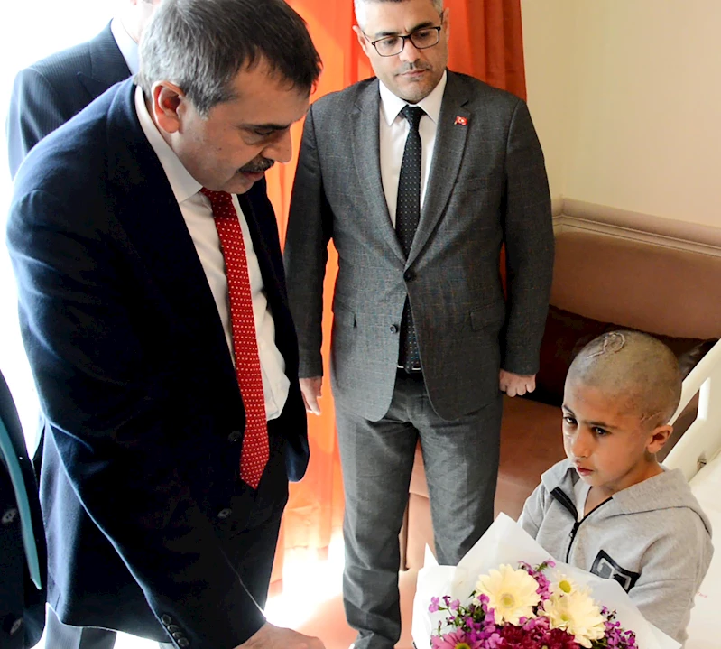 Bakan Tekin