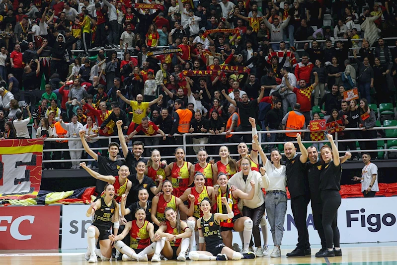 Göztepe ve Karşıyaka filede finallere çıkıyor