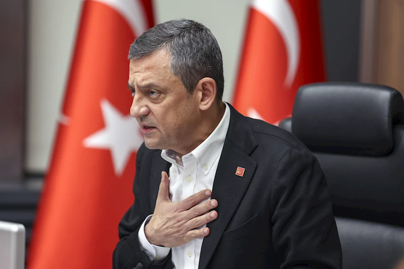Özgür Özel, çevrimiçi bağlantıyla Sosyalist Enternasyonal Prezidyum toplantısına katıldı