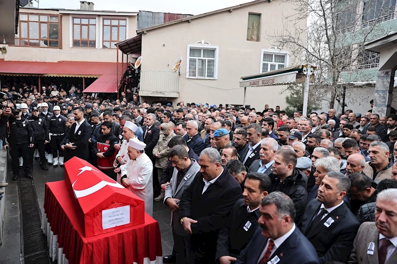 Şehit polis Acar, memleketi Muş’ta son yolculuğuna uğurlandı