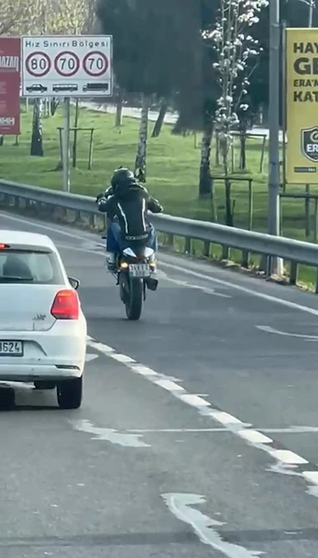 İstanbul - Şişli’de trafiği tehlikeye düşüren motosiklet sürücüsüne idari para cezası