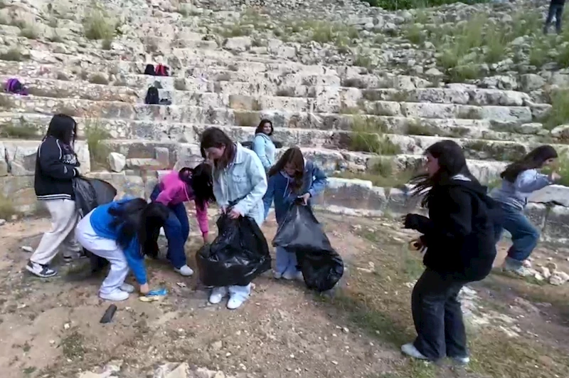 Liseliler antik kentleri temizledi, çektikleri kirlilik fotoğraflarıyla sergi açacaklar