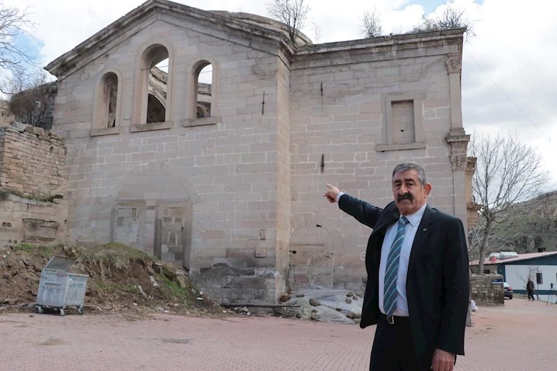 Definecilerin tahribatına uğrayan tarihi kilise için restorasyon talebi