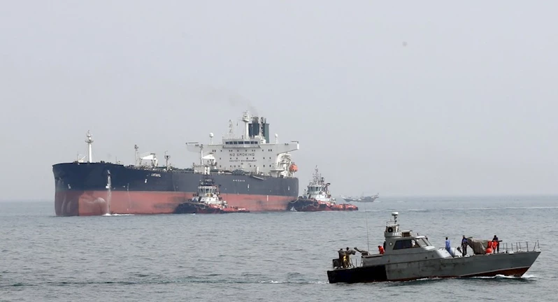 İran, akaryakıt taşıyan 2 tankere operasyon düzenledi