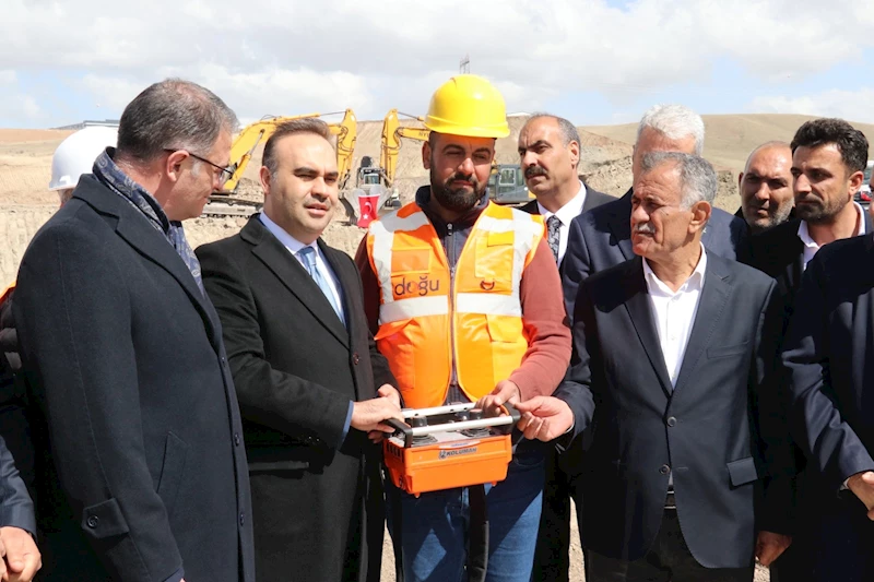 Bakan Kacır: Eser ve hizmet siyaseti, meyvelerini veriyor (2)