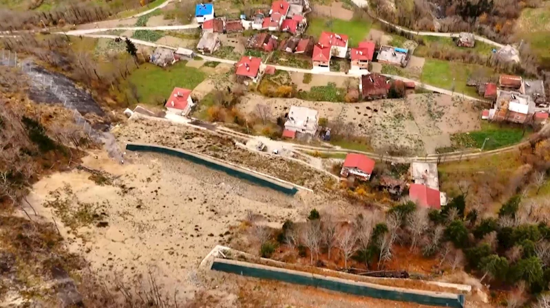 Kaya düşme tehdidine 