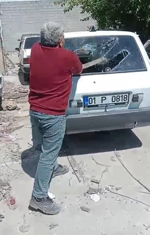 Yeni yaptırdığı boyası dökülen otomobilinin camlarını sopayla kırdı