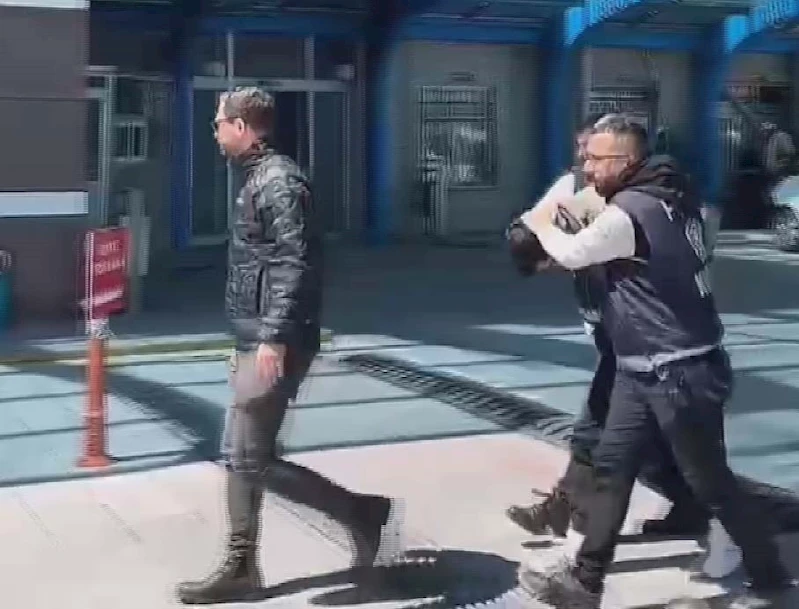 Taksici, tabancalı gaspçıyı biber gazıyla uzaklaştırdı (2)