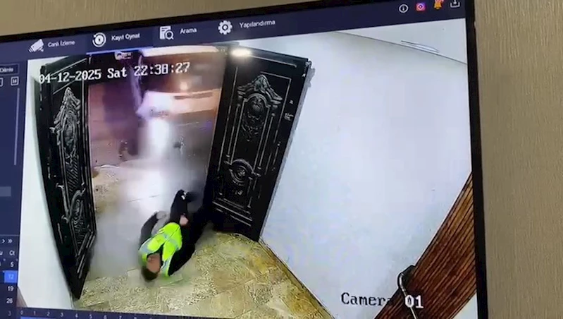 İstanbul - Avcılar’da otopark görevlisine çarpan minibüsün sürücüsü, aracını bırakıp kaçtı