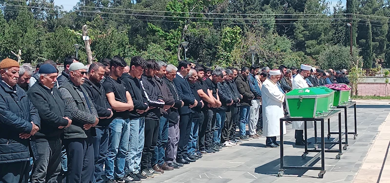 Kazada ölen anne ile oğlu yan yana toprağa verildi