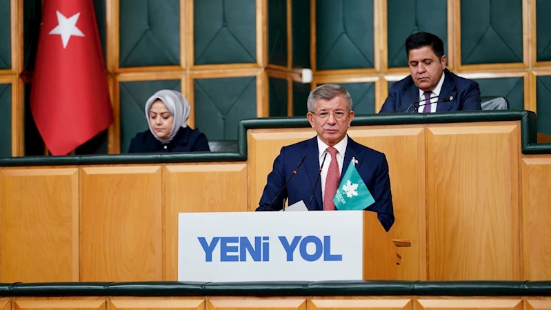Davutoğlu ve Arıkan, Yeni Yol Grup Toplantısı