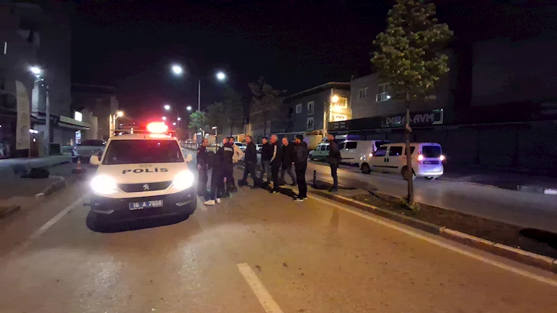 Kimlik sorgusunda mahalle bekçisini bıçakladılar 