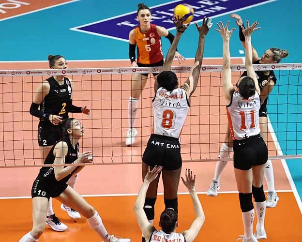 Eczacıbaşı Dynavit, seride 1-0 öne geçti