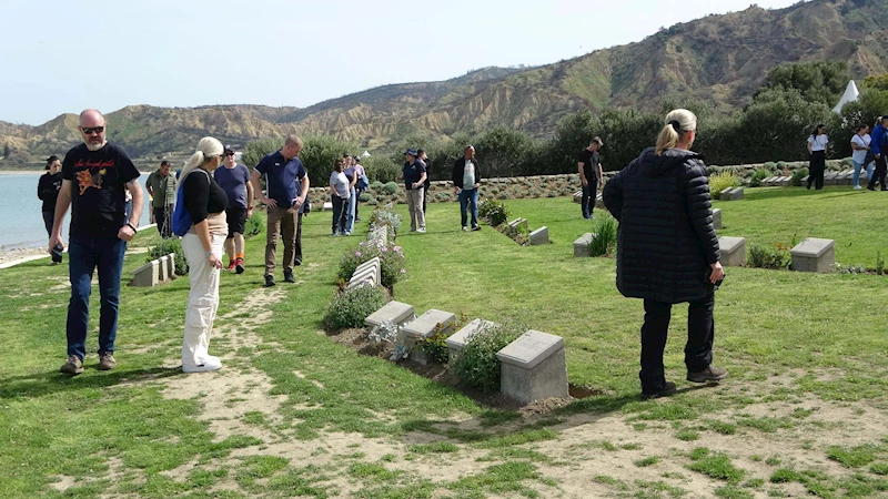Şafak Ayini öncesi Anzak Koyu
