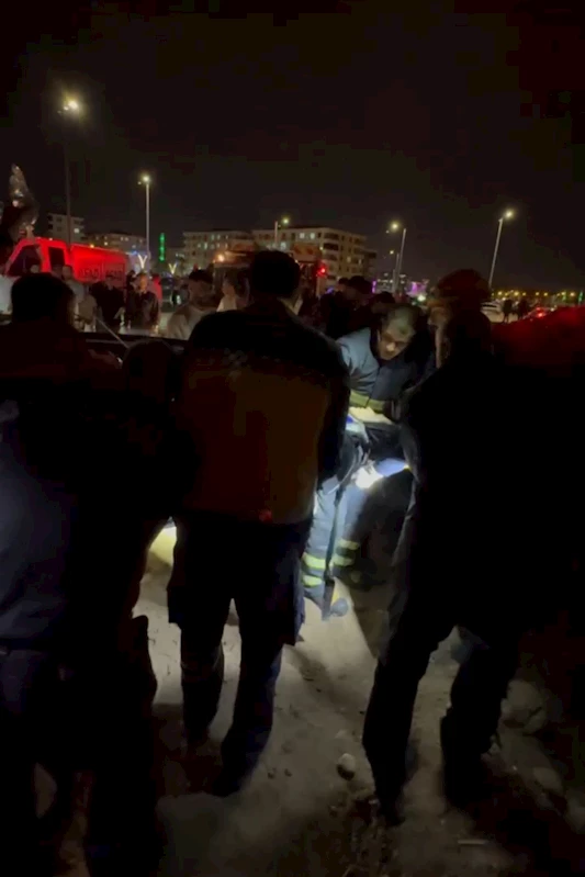 Batman’da otomobil ile hafif ticari araç çarpıştı: 7 yaralı