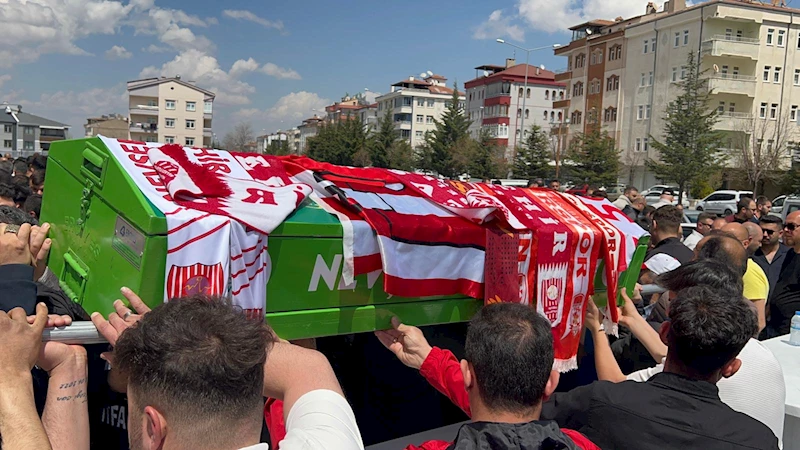 İşe giriş için fiziki test sırası beklerken kalp krizinden ölen İhsan, toprağa verildi