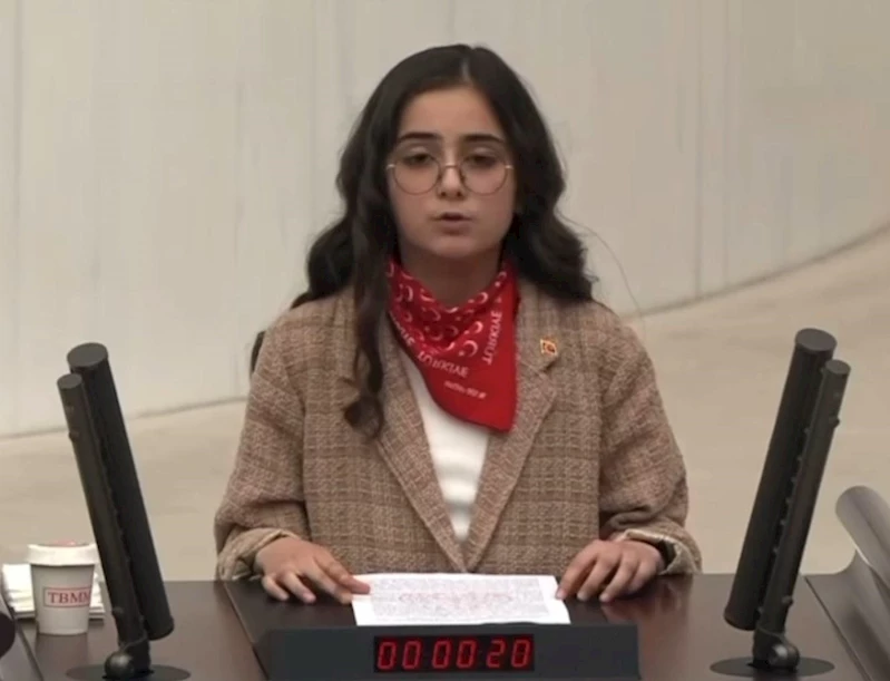 İrem, ‘23 Nisan’ konulu kompozisyon yarışmasında Türkiye 1