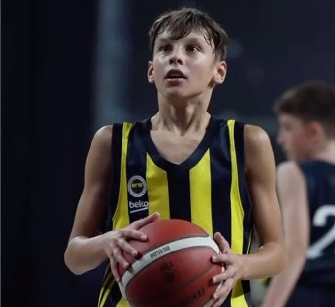 Fenerbahçeli küçük Jasikevicius Balıkesir