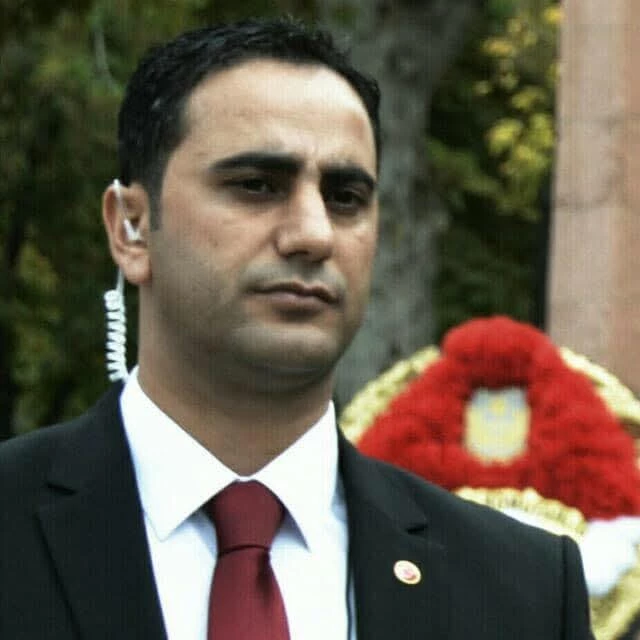 Halı sahada kalp krizi geçiren polis memuru, kurtarılamadı