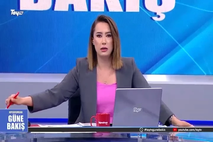 İstanbul- Tay TV spikeri Esen Gök depreme canlı yayında yakalandı