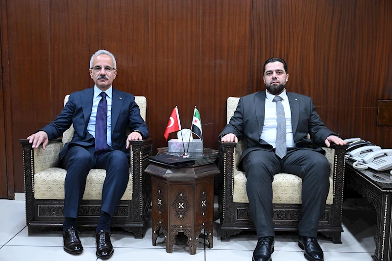 Bakan Uraloğlu, Suriye Bayındırlık ve İskan Bakanı Abdulrezzak ile bir araya geldi