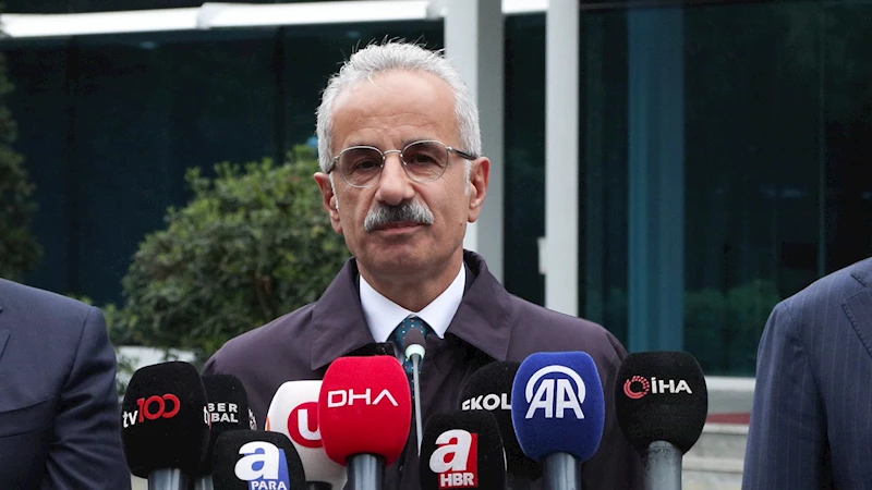 İstanbul - Bakan Uraloğlu: Dünkü depremlerde normalin 7 ile 10 kat üzerinde bir ses görüşmesi kapasitesi oluştu