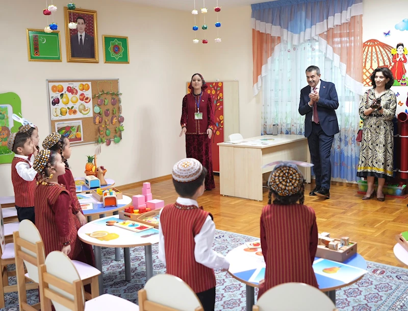 Bakan Tekin, Türkmenistan