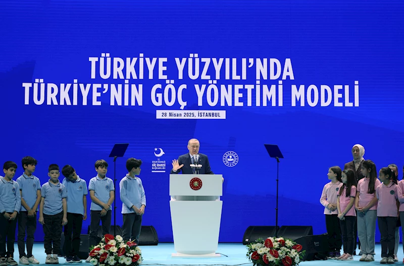 İstanbul- Cumhurbaşkanı Erdoğan: Türkiye’de toplam 4 milyon 33 bin göçmen var -1