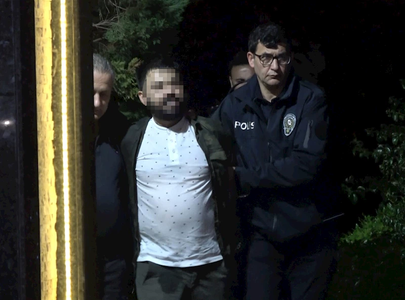 Anne- babasını eve kilitledi, polis kapıyı kırıp içeri girdi