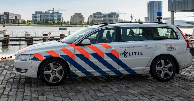 Amsterdam’da araçta patlama