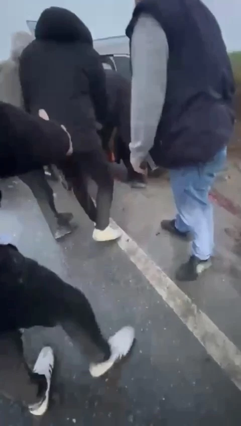 İstanbul - Arnavutköy’de ciple hafif ticari araç çarpıştı: 1 ölü, 3 yaralı