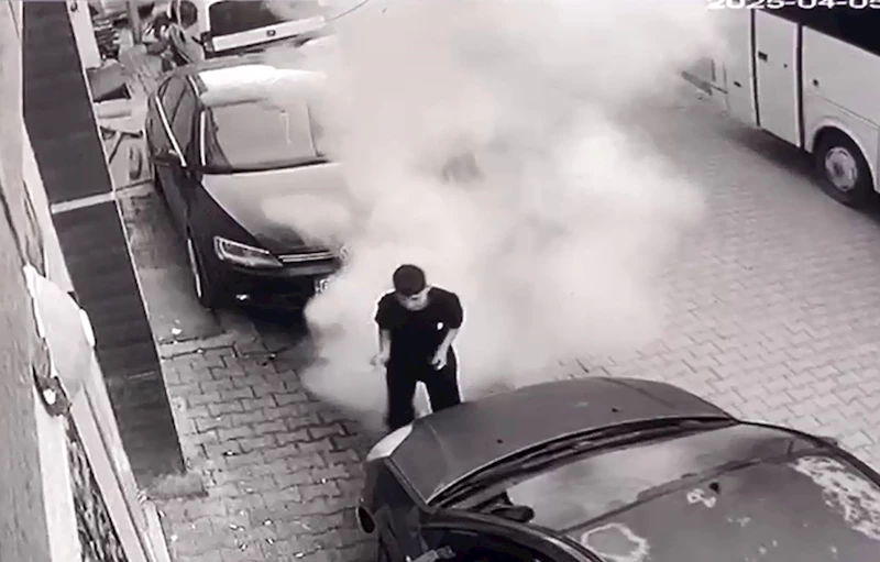 Elindeki torpillerin patlamasıyla ağır yaralandı; o anlar kamerada